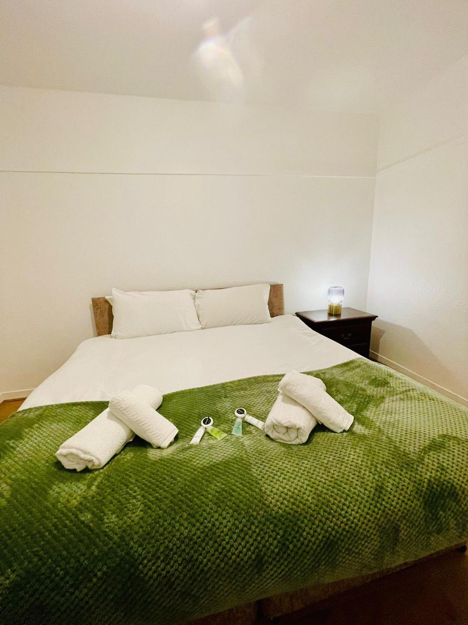 2bd Canarywharf Mile End Private Balcony Free Parking * Лондон