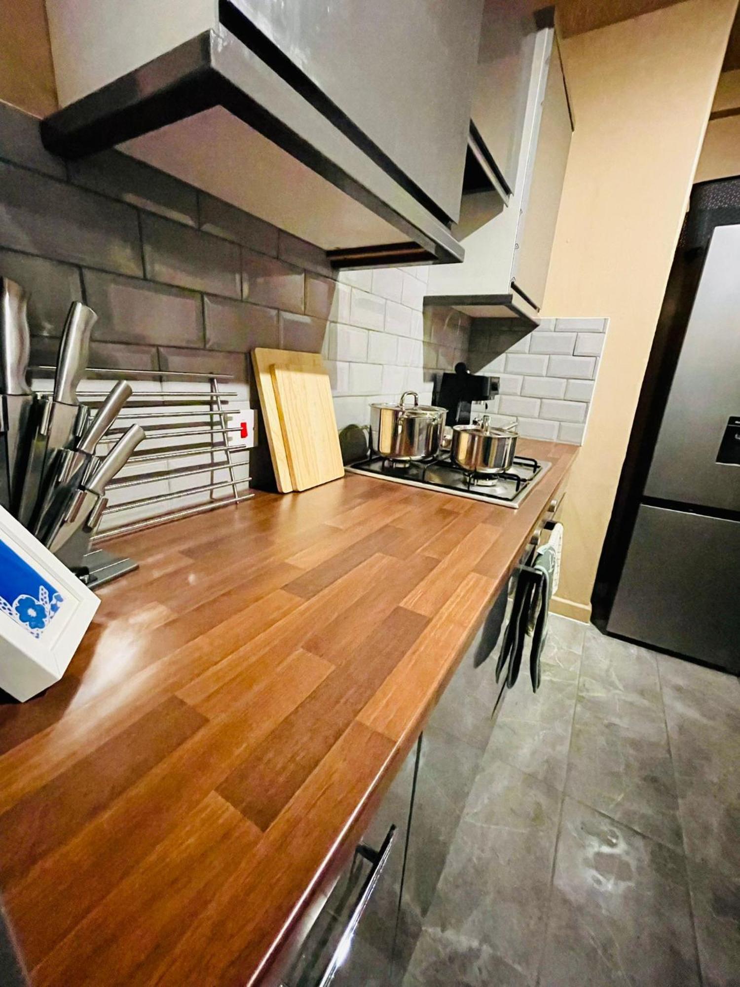 Апартаменты 2bd Canarywharf Mile End Private Balcony Free Parking *